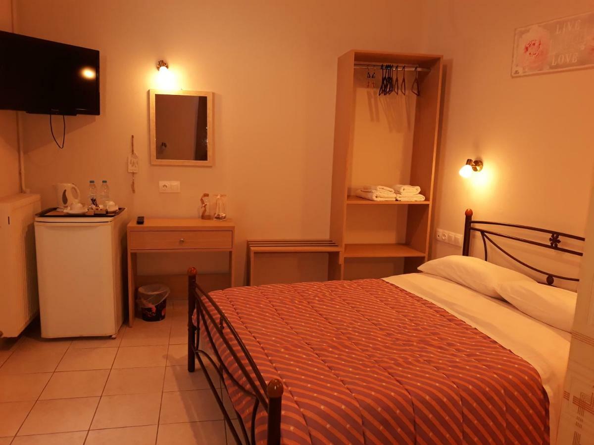 Hotel Trifylia Kyparissia Exterior photo